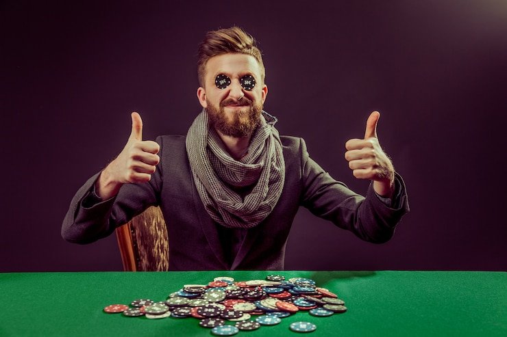 Dealer profesional jepangslot di studio Texas Hold'em Bonus